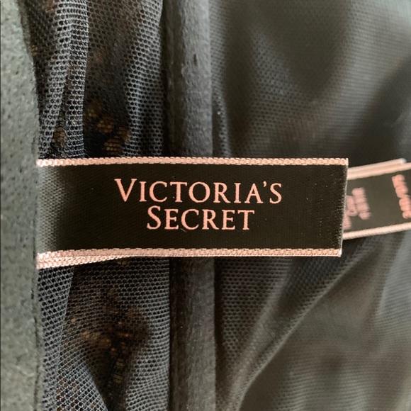 Black leather Victoria’s Secret Corset - Picture 3 of 4